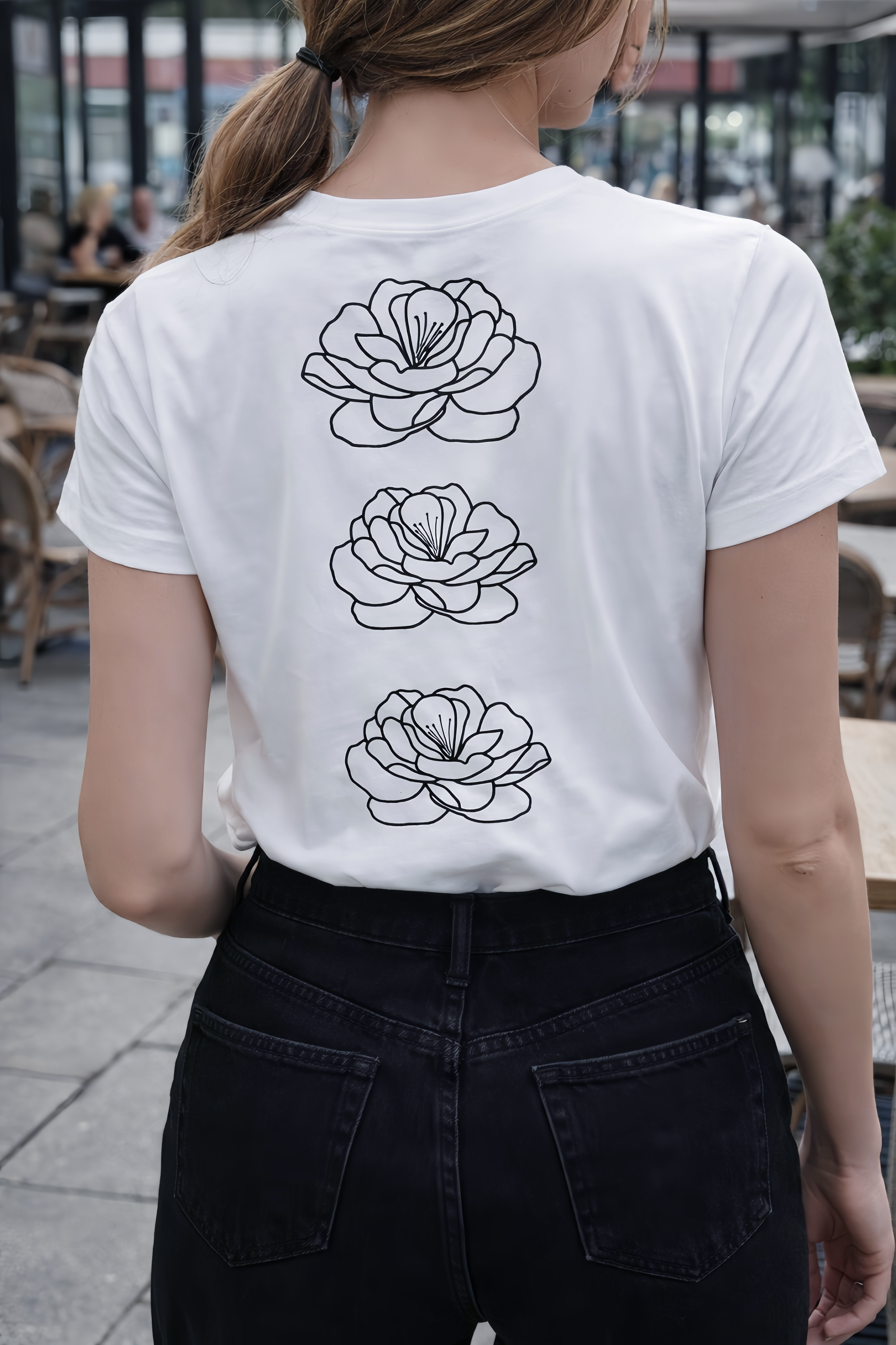 "Tenderness" Line Art Tee
Minimalist. Elegant. Artistic.